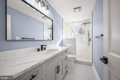 Bath - 21611 Slidell Rd, Boyds, MD 20841 photo 1 of 5