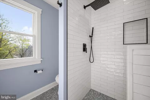 Bath - 21611 Slidell Rd, Boyds, MD 20841 photo 4 of 5