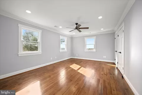 Bedroom - 21611 Slidell Rd, Boyds, MD 20841 photo 2 of 6