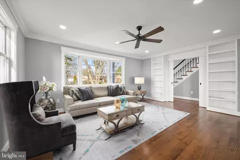 Living - 21611 Slidell Rd, Boyds, MD 20841 photo 2 of 7