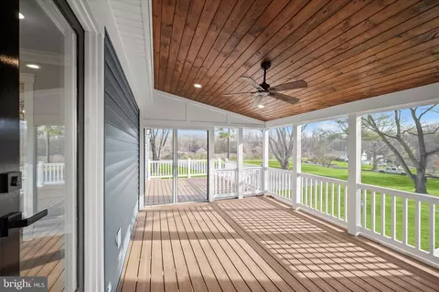 Exterior - 21611 Slidell Rd, Boyds, MD 20841 photo 2 of 11