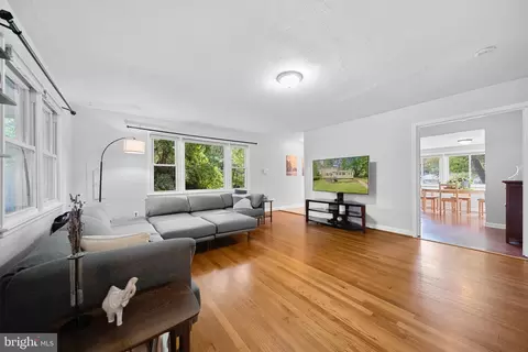 Living - 12312 Valleywood Dr, Silver Spring, MD 20902 photo 3 of 5