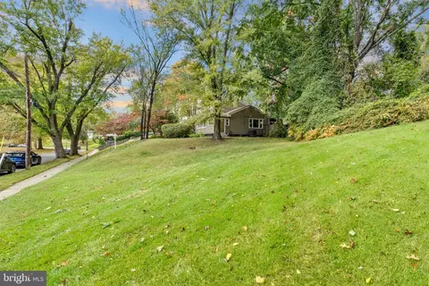 Exterior - 12312 Valleywood Dr, Silver Spring, MD 20902 photo 12 of 17