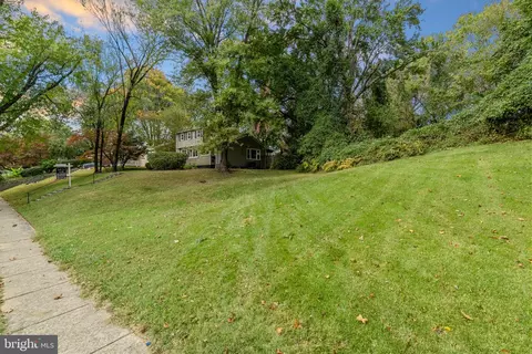 Exterior - 12312 Valleywood Dr, Silver Spring, MD 20902 photo 11 of 17