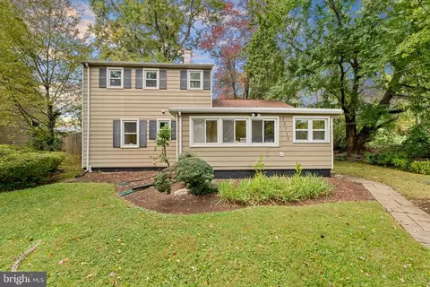 Exterior - 12312 Valleywood Dr, Silver Spring, MD 20902 photo 2 of 17