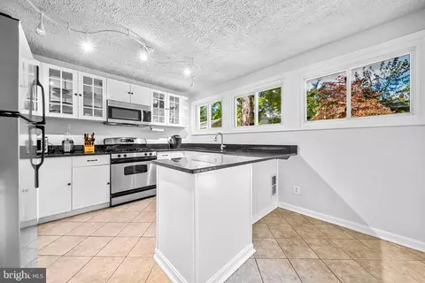 Kitchen - 12312 Valleywood Dr, Silver Spring, MD 20902 photo 3 of 5