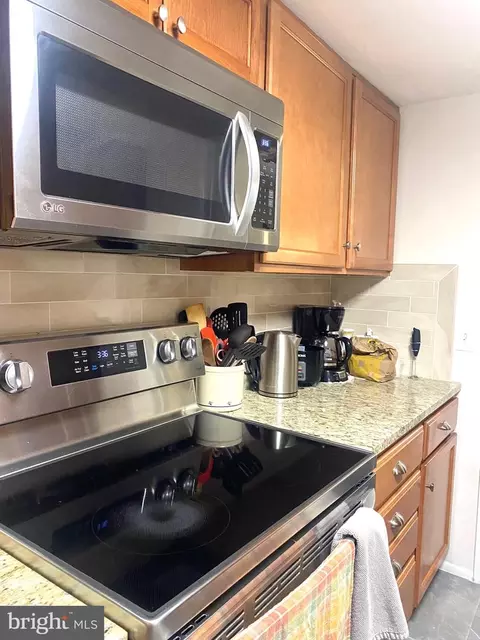 Kitchen - 3108 Beckenham Ct #251-H, Silver Spring, MD 20906 photo 2 of 2