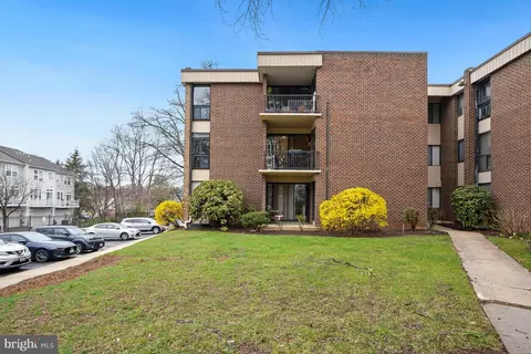 2114 Bonnywood Ln #1-202, Silver Spring, MD 20902