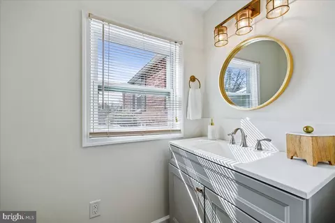 Bath - 12526 Epping Ct, Silver Spring, MD 20906 photo 2 of 2