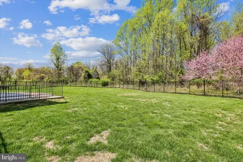 Exterior - 427 Cloverly Forest Dr, Silver Spring, MD 20905 photo 5 of 5