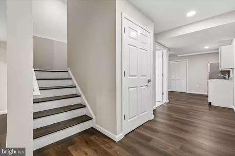 Entry Way - 427 Cloverly Forest Dr, Silver Spring, MD 20905 photo 3 of 4