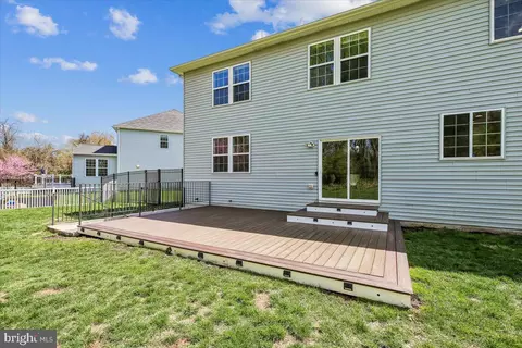 Exterior - 427 Cloverly Forest Dr, Silver Spring, MD 20905 photo 3 of 5