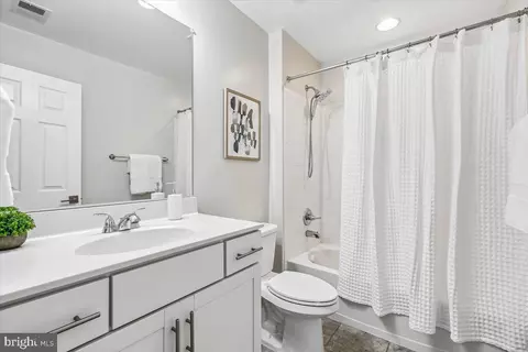 Bath - 427 Cloverly Forest Dr, Silver Spring, MD 20905 photo 3 of 4