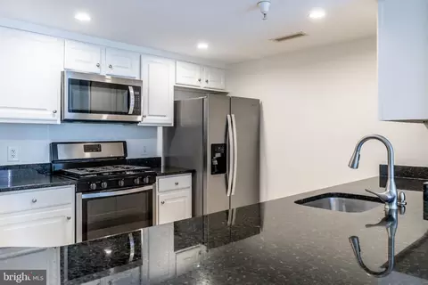 11710 Old Georgetown Rd #1322, North Bethesda, MD 20852