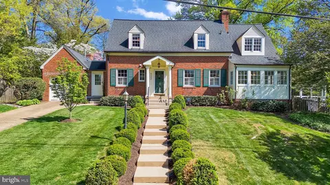 4822 Broad Brook Dr, Bethesda, MD 20814