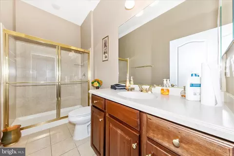 Bath - 3700 Glen Eagles Dr, Silver Spring, MD 20906 photo 4 of 5