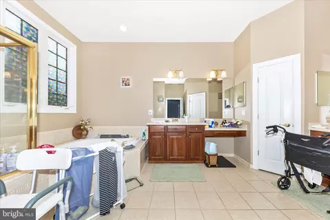 Bath - 3700 Glen Eagles Dr, Silver Spring, MD 20906 photo 1 of 5