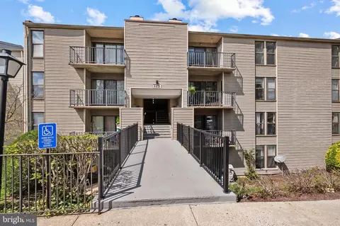 112 Duvall Ln #302, Gaithersburg, MD 20877