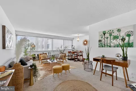5500 Friendship Blvd #1728N, Chevy Chase, MD 20815