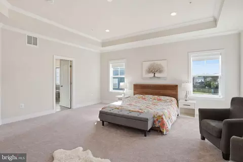 Bedroom - 19929 Bodmer Ave, Poolesville, MD 20837 photo 4 of 13