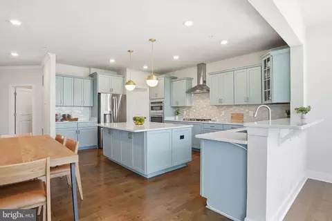 Kitchen - 19929 Bodmer Ave, Poolesville, MD 20837 photo 3 of 4