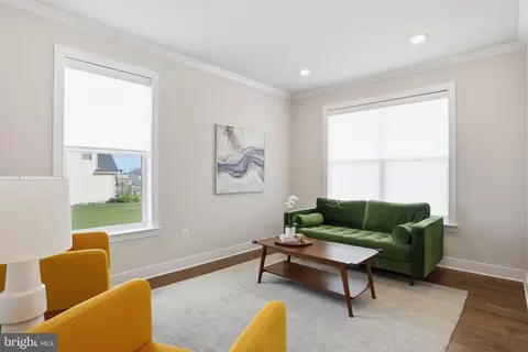 Living - 19929 Bodmer Ave, Poolesville, MD 20837 photo 2 of 3