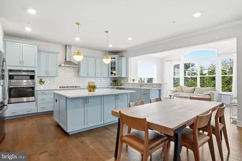 Kitchen - 19929 Bodmer Ave, Poolesville, MD 20837 photo 2 of 4
