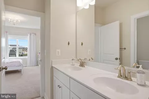 Entry Way - 19929 Bodmer Ave, Poolesville, MD 20837 photo 6 of 8
