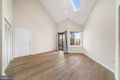 Living - 10835 Amherst Ave #C, Silver Spring, MD 20902 photo 2 of 5