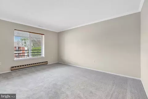 Living - 15300 Wallbrook Ct #47-3A, Silver Spring, MD 20906 photo 10 of 10