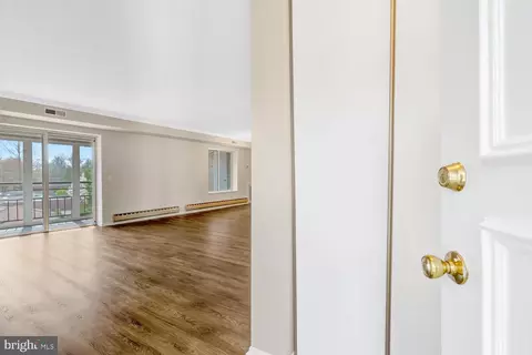 Entry Way - 15300 Wallbrook Ct #47-3A, Silver Spring, MD 20906 photo 1 of 3