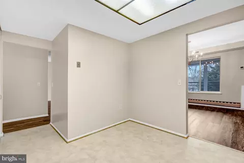 Entry Way - 15300 Wallbrook Ct #47-3A, Silver Spring, MD 20906 photo 2 of 3