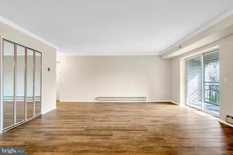 Living - 15300 Wallbrook Ct #47-3A, Silver Spring, MD 20906 photo 4 of 10