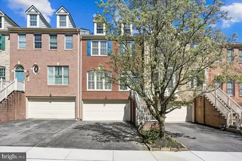 405 Winding Rose Dr, Rockville, MD 20850