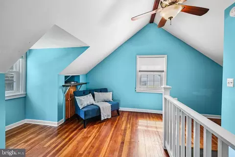 Entry Way - 812 Forest Glen Rd, Silver Spring, MD 20901 photo 2 of 2