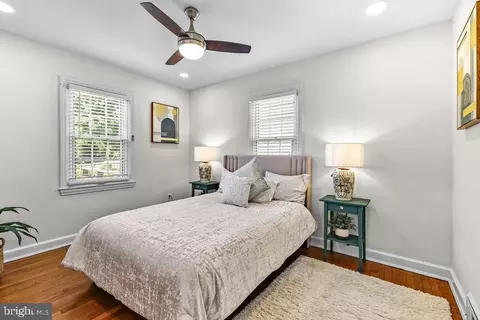 Bedroom - 812 Forest Glen Rd, Silver Spring, MD 20901 photo 4 of 11