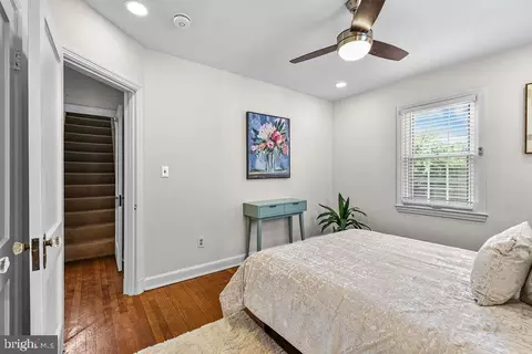 Bedroom - 812 Forest Glen Rd, Silver Spring, MD 20901 photo 5 of 11