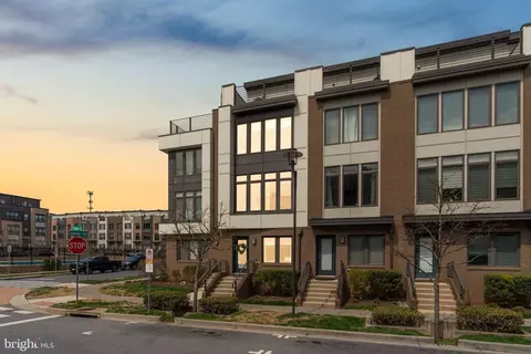 8087 Tribeca St, Derwood, MD 20855