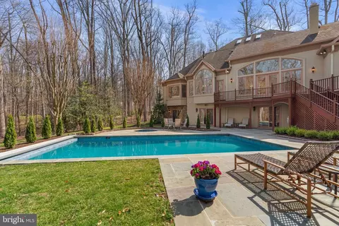 Exterior - 11223 River View Dr, Potomac, MD 20854 photo 17 of 20