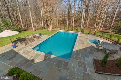 Exterior - 11223 River View Dr, Potomac, MD 20854 photo 13 of 20