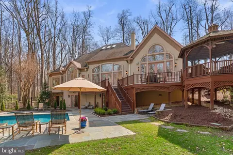 Exterior - 11223 River View Dr, Potomac, MD 20854 photo 19 of 20