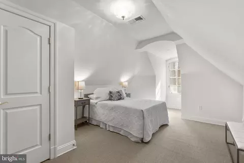 Bedroom - 11223 River View Dr, Potomac, MD 20854 photo 7 of 10