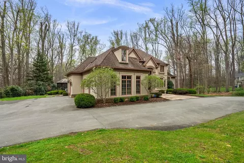 Exterior - 11223 River View Dr, Potomac, MD 20854 photo 5 of 20