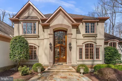 Exterior - 11223 River View Dr, Potomac, MD 20854 photo 8 of 20