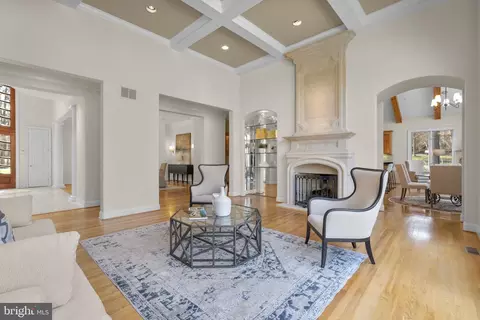 Living - 11223 River View Dr, Potomac, MD 20854 photo 3 of 5