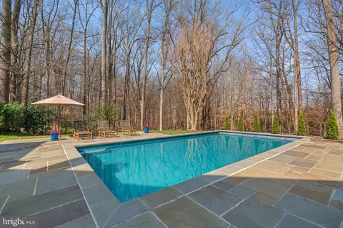 Exterior - 11223 River View Dr, Potomac, MD 20854 photo 15 of 20