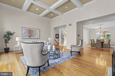 Living - 11223 River View Dr, Potomac, MD 20854 photo 2 of 5