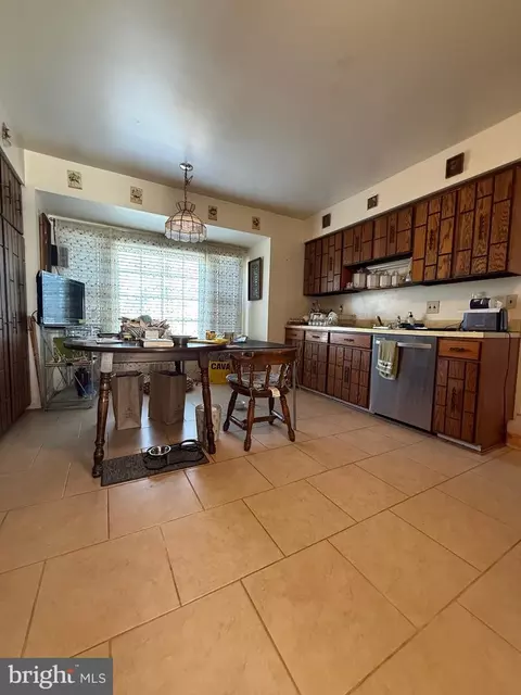 Kitchen - 14004 Northwyn Dr, Silver Spring, MD 20904 photo 2 of 3