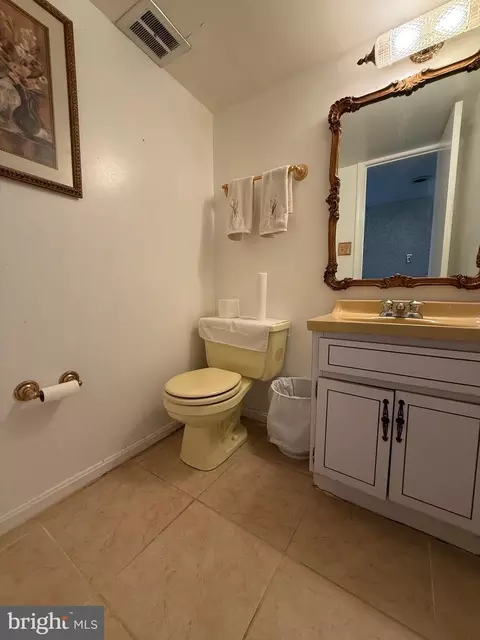 Bath - 14004 Northwyn Dr, Silver Spring, MD 20904 photo 1 of 4