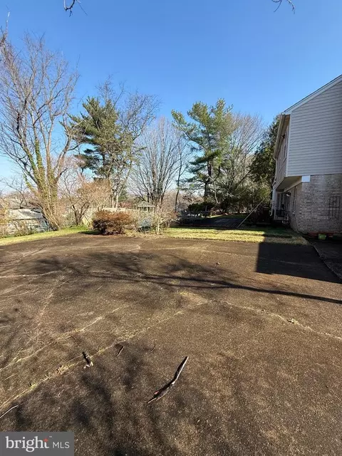 Exterior - 14004 Northwyn Dr, Silver Spring, MD 20904 photo 5 of 6